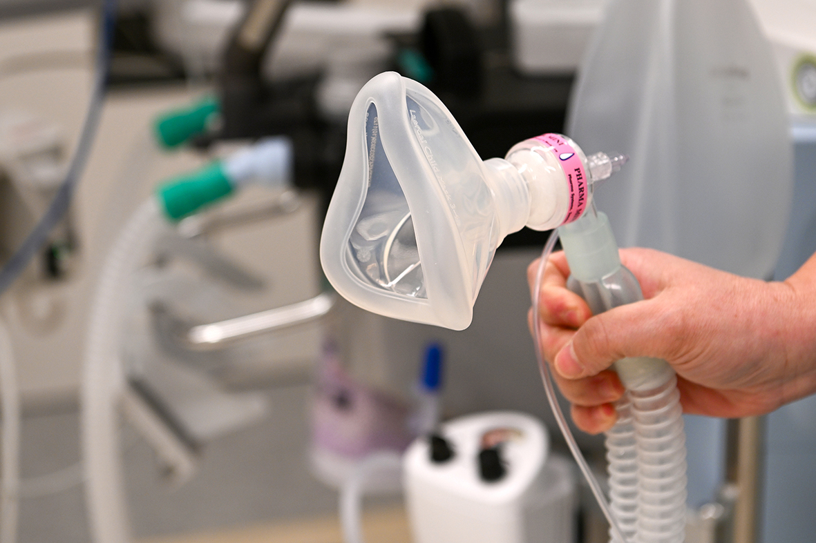 Bild på andningsmask narkos