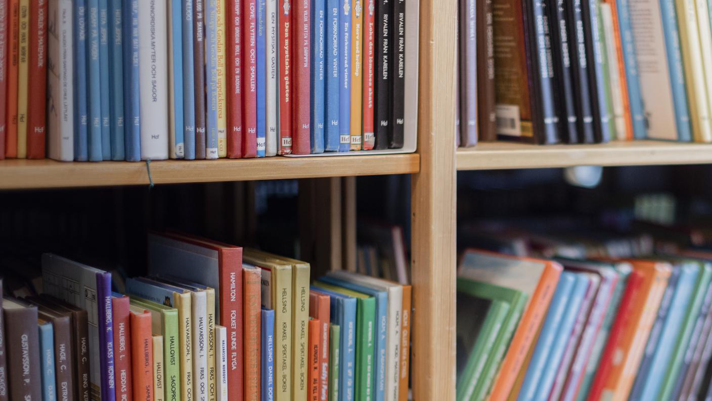 Barnverksamhet på Kumla Bibliotek. På bild Karla, dotter till Ida Blomqvist.